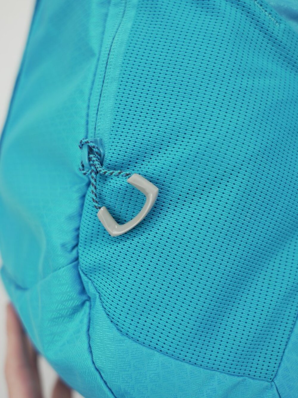 The North Face Litus 22 HyperBlue Hiking Backpack L/XL Removable Internal Frame - Picture 6 of 13